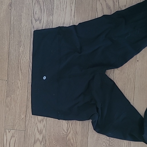 Lulu Leggings - Picture 3 of 4